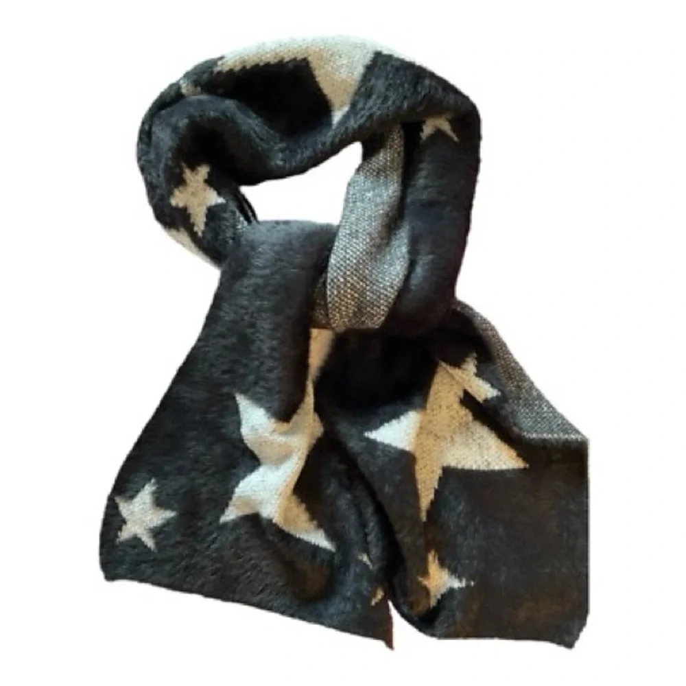 NWT Torrid Black & White Star Oversized Cozy Scarf 80” x 14”